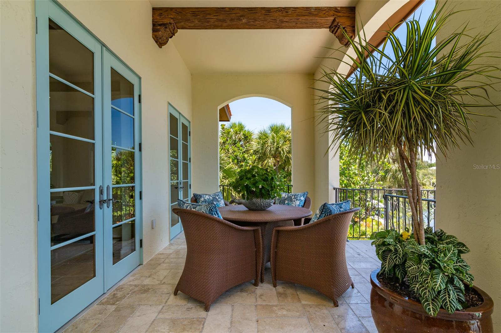 COCOANUT BAYOU - Residential