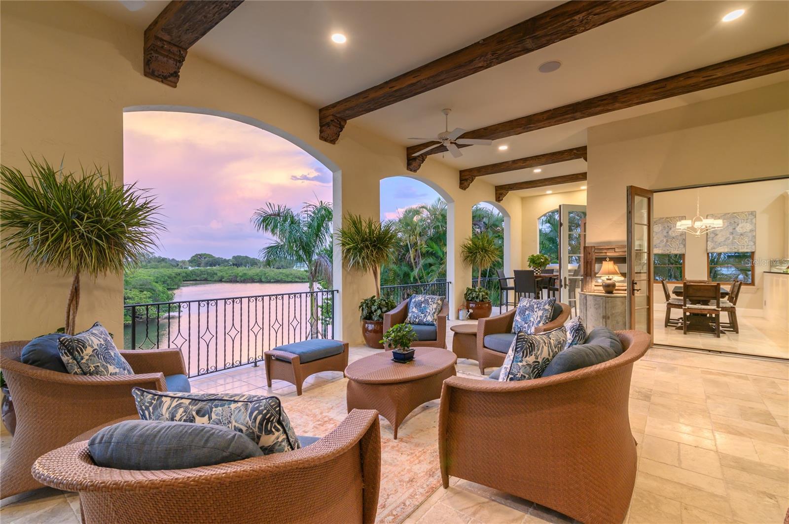 COCOANUT BAYOU - Residential