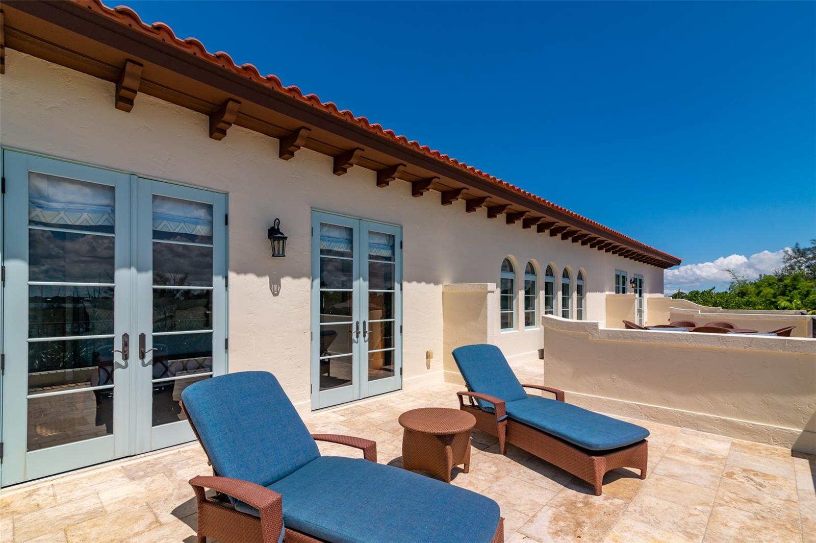 COCOANUT BAYOU - Residential