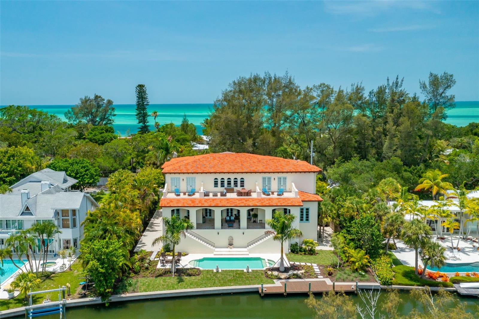 COCOANUT BAYOU - Residential