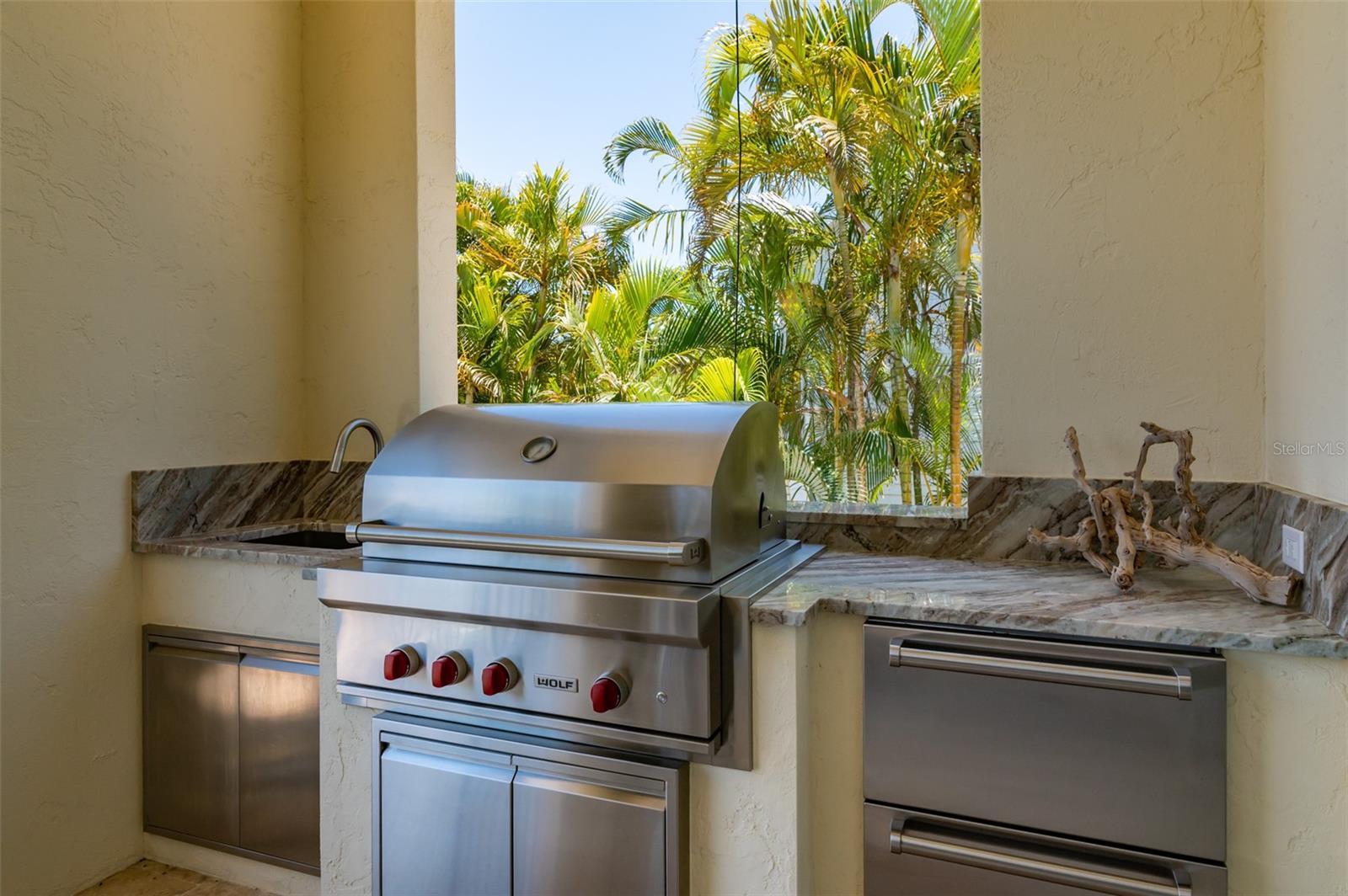 COCOANUT BAYOU - Residential