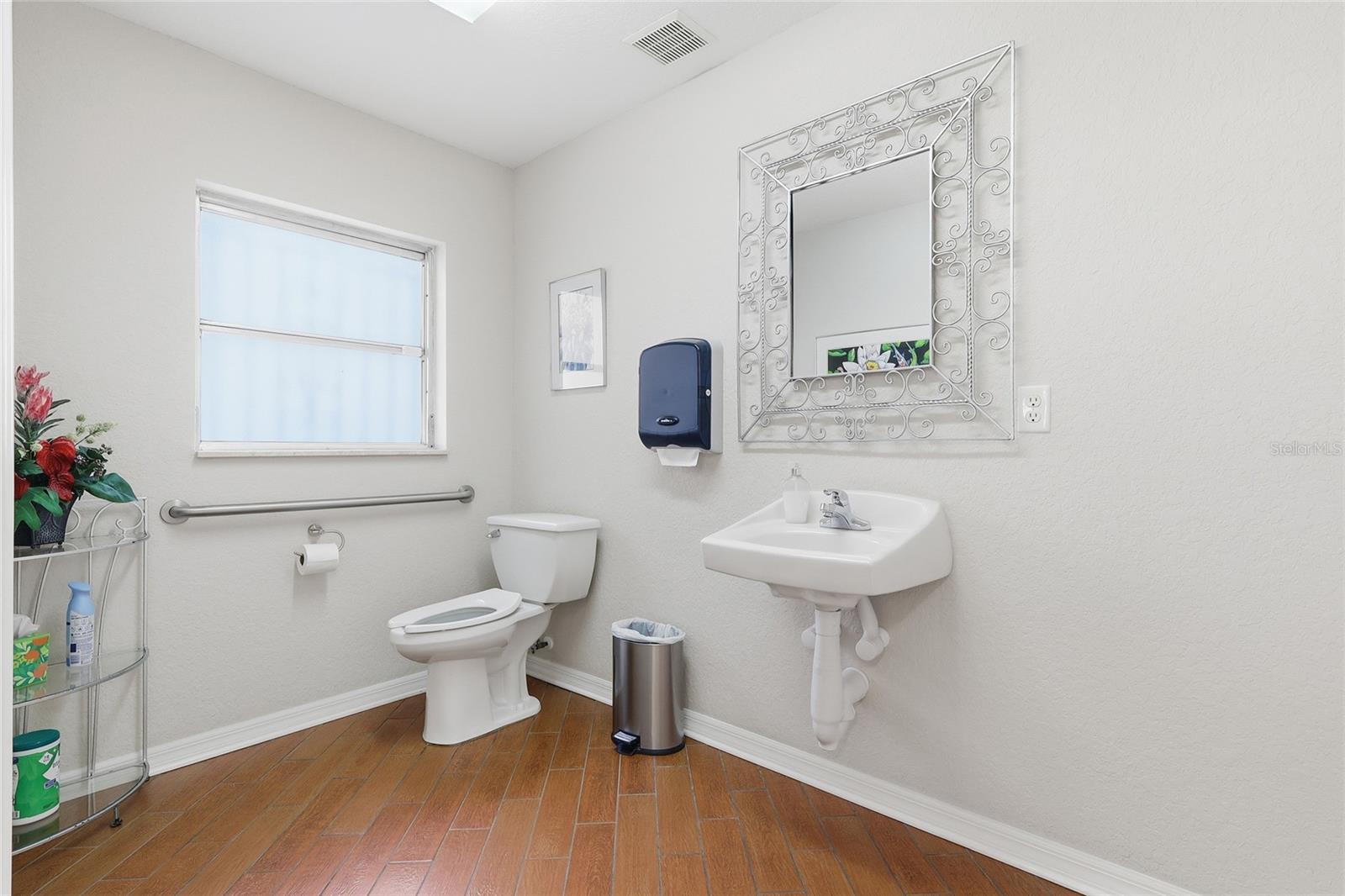 LINSLEY MRS F B ADD TO BRANDO - Commercial Sale