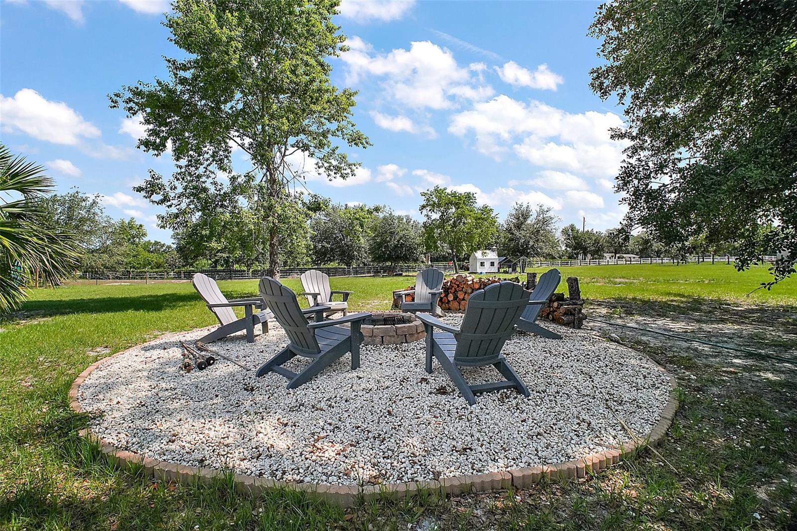8507 STRAWBERRY FIELDS CT