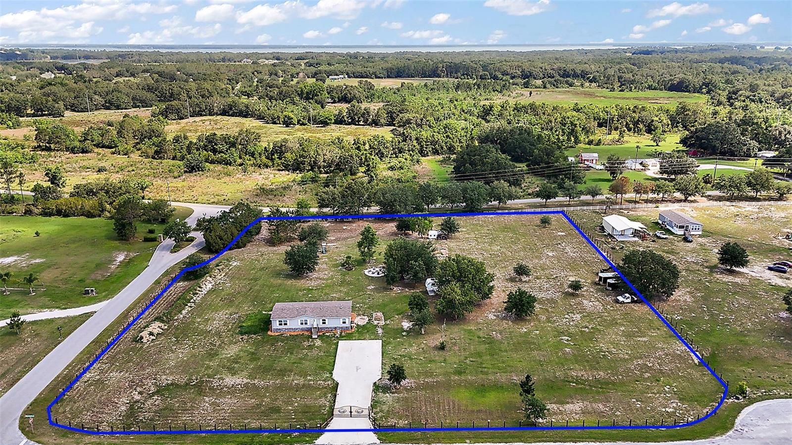 8507 STRAWBERRY FIELDS CT