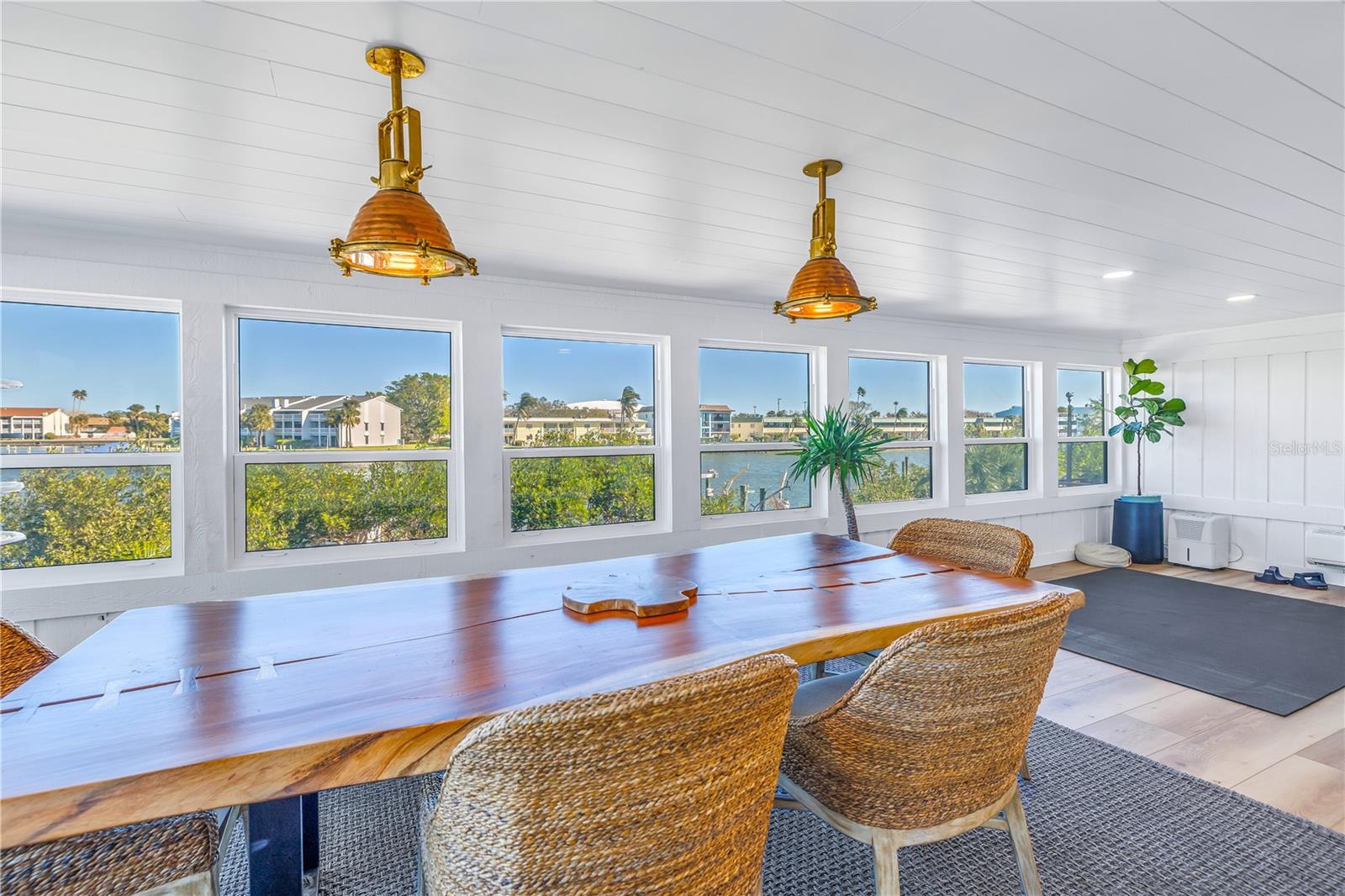 CONEY ISLAND - Residential Lease