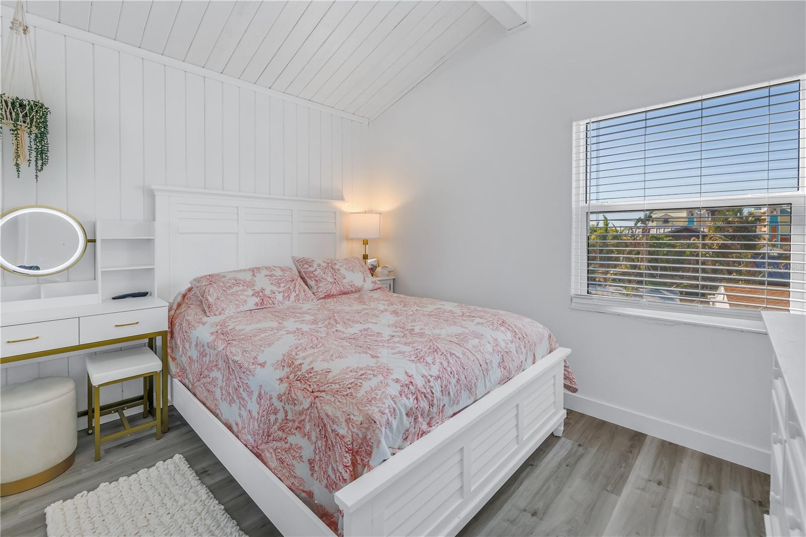 CONEY ISLAND - Residential Lease