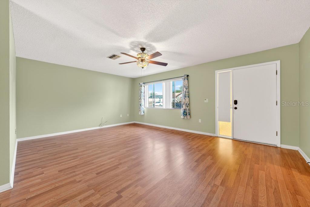 2475 S PARKVIEW AVENUE