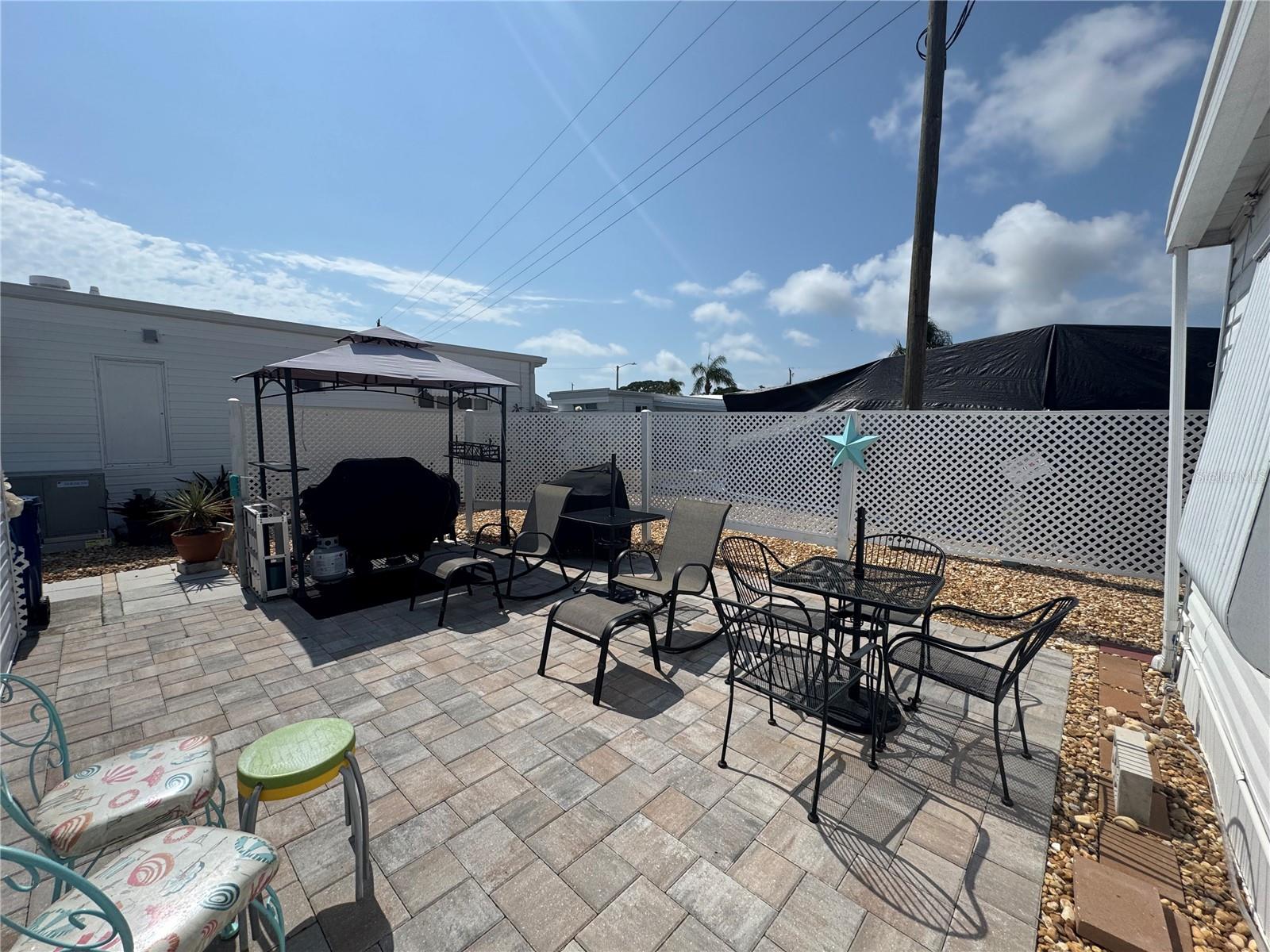 211 SOUTHWINDS DRIVE