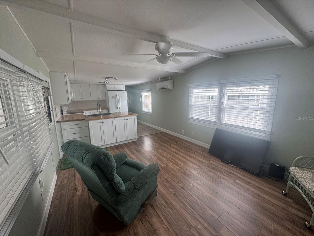 Photo of 211 Southwinds Drive, Sarasota, FL 34231 (MLS # G5096651)