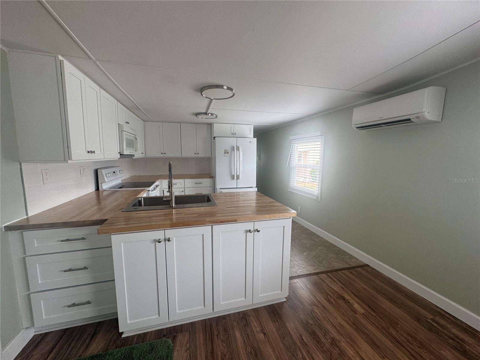 SOUTH WINDS MHP CO-OP - Residential