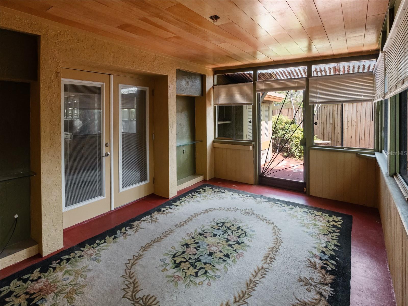 FOREST HILLS - Residential