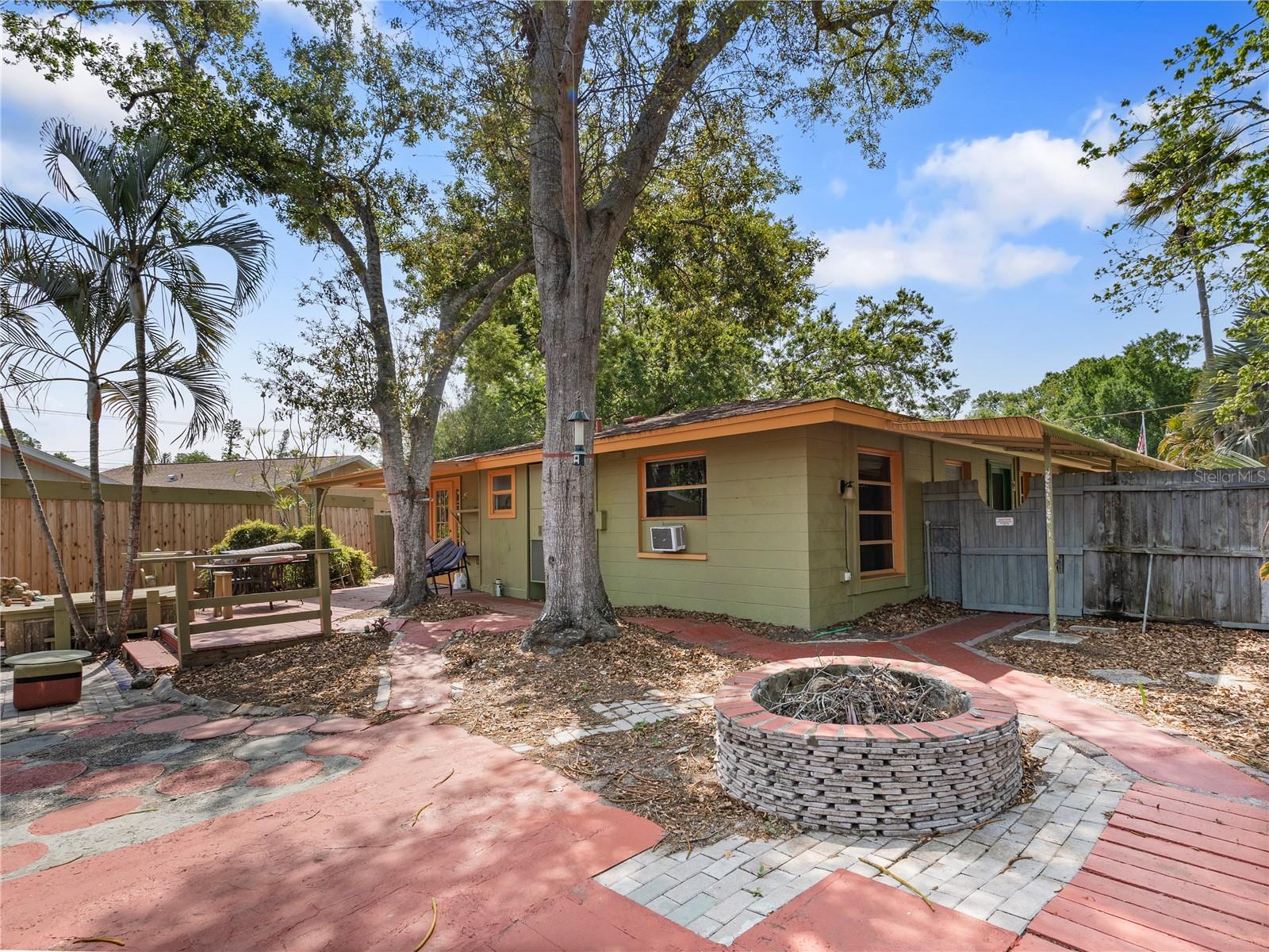 FOREST HILLS - Residential