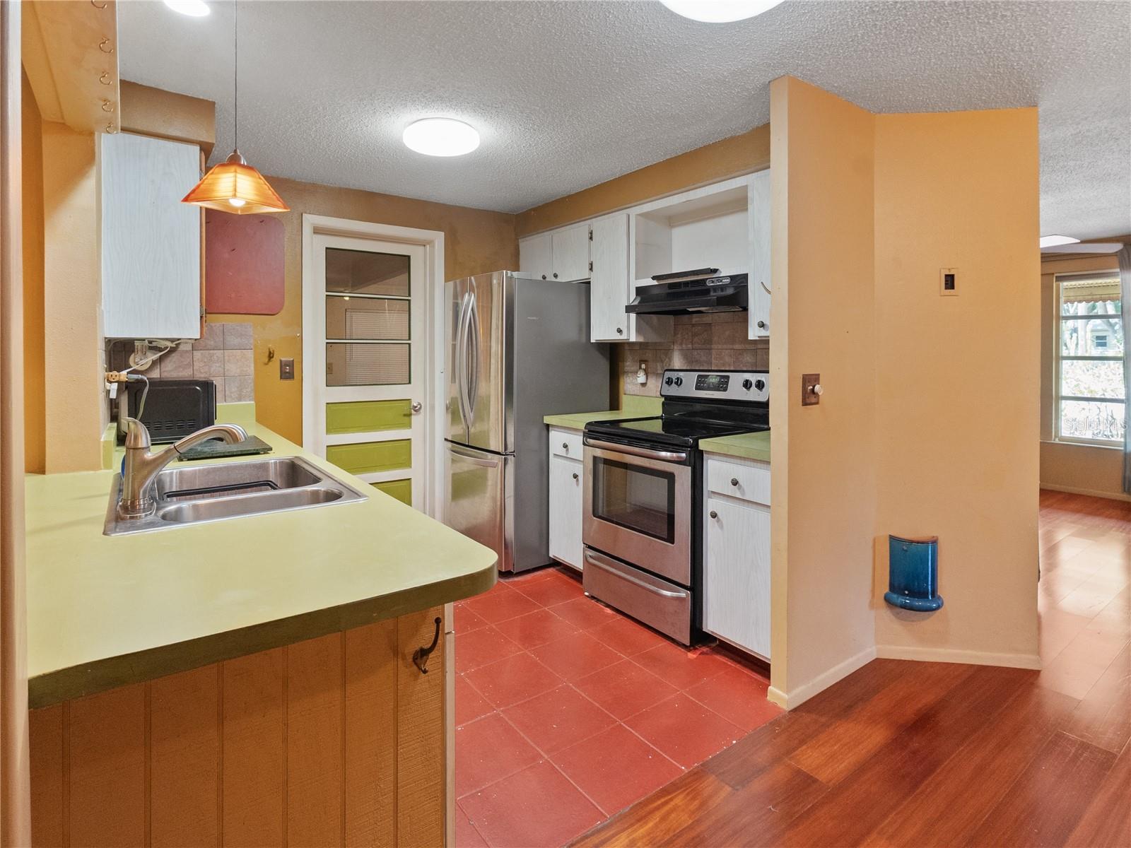 FOREST HILLS - Residential