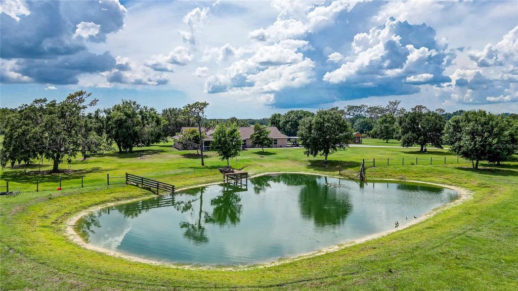 Photo of 560 Oakford Road, Sarasota, FL 34240 (MLS # A4674764)