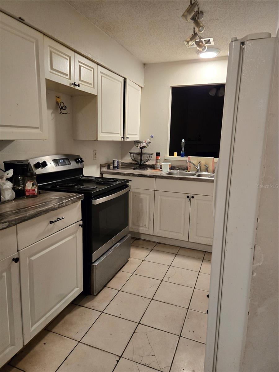 MAINELINE VILLAGE - Residential