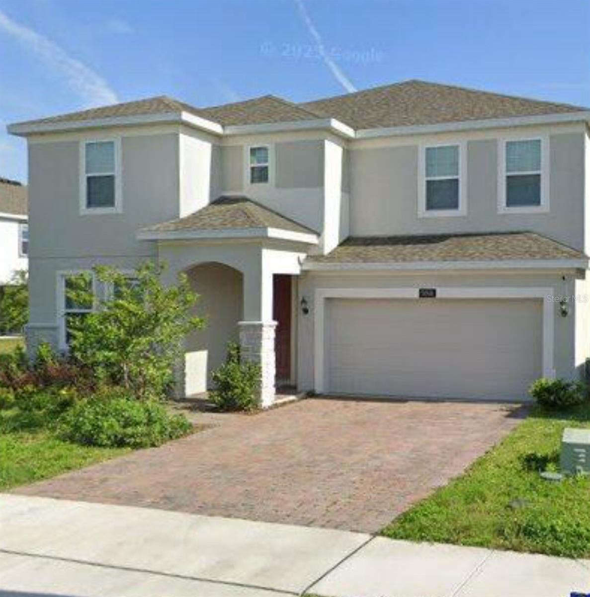 We offering the Option to rent this Beautiful home Fully Furnished for additional price, call for more information!
Spacious 5-bedroom, 3-bathroom home available now in St. Cloud, featuring stunning water views. This two-story property offers an open-concept layout, modern kitchen with stainless steel appliances, and plenty of natural light. The primary suite includes a walk-in closet and private bath. Enjoy relaxing evenings on the patio overlooking the water.
• Washer/dryer included
• 2-car garage
• Quiet neighborhood
• Close to schools, shopping, and major highways