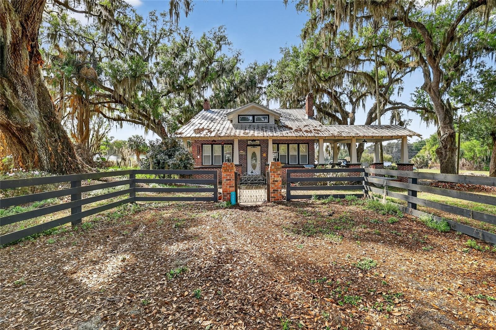 BLOOMFIELD SUB - Land