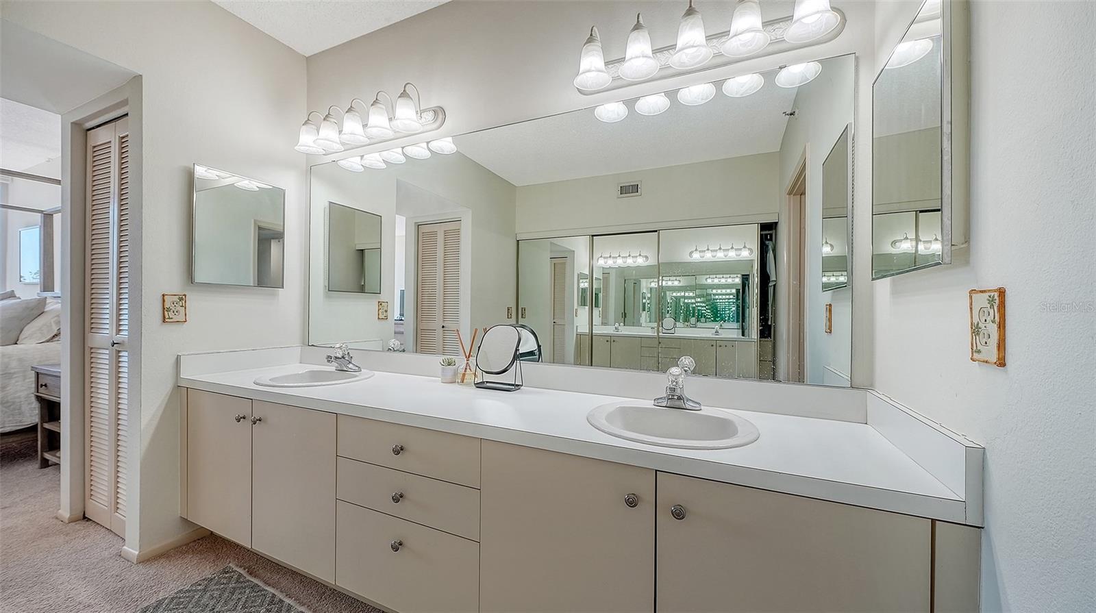 BEACHPLACE III - Residential