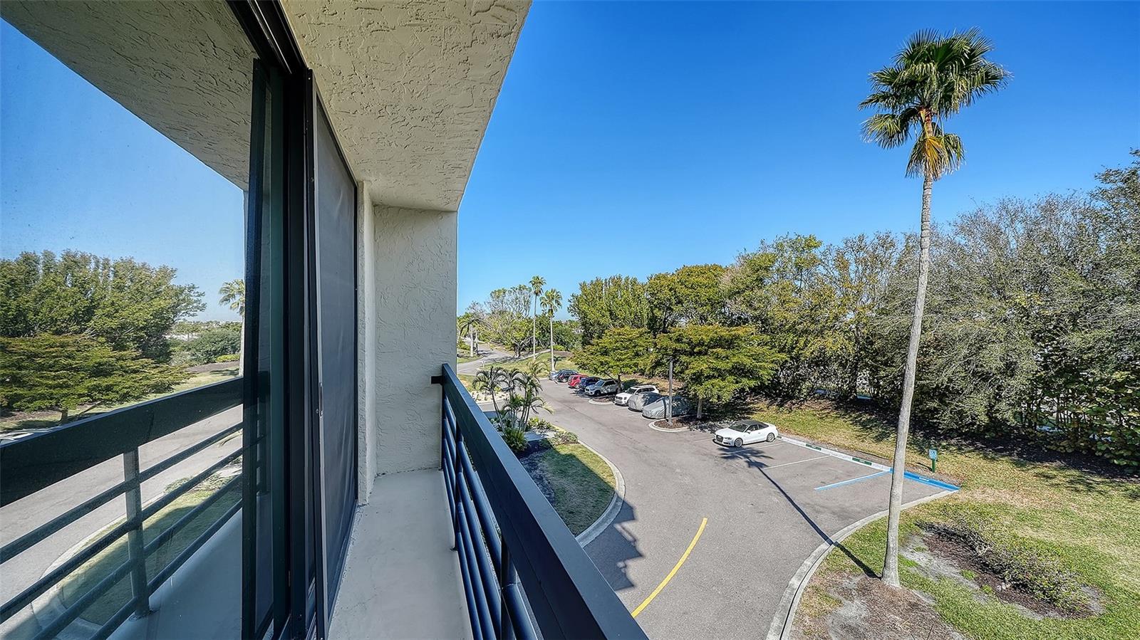 BEACHPLACE III - Residential