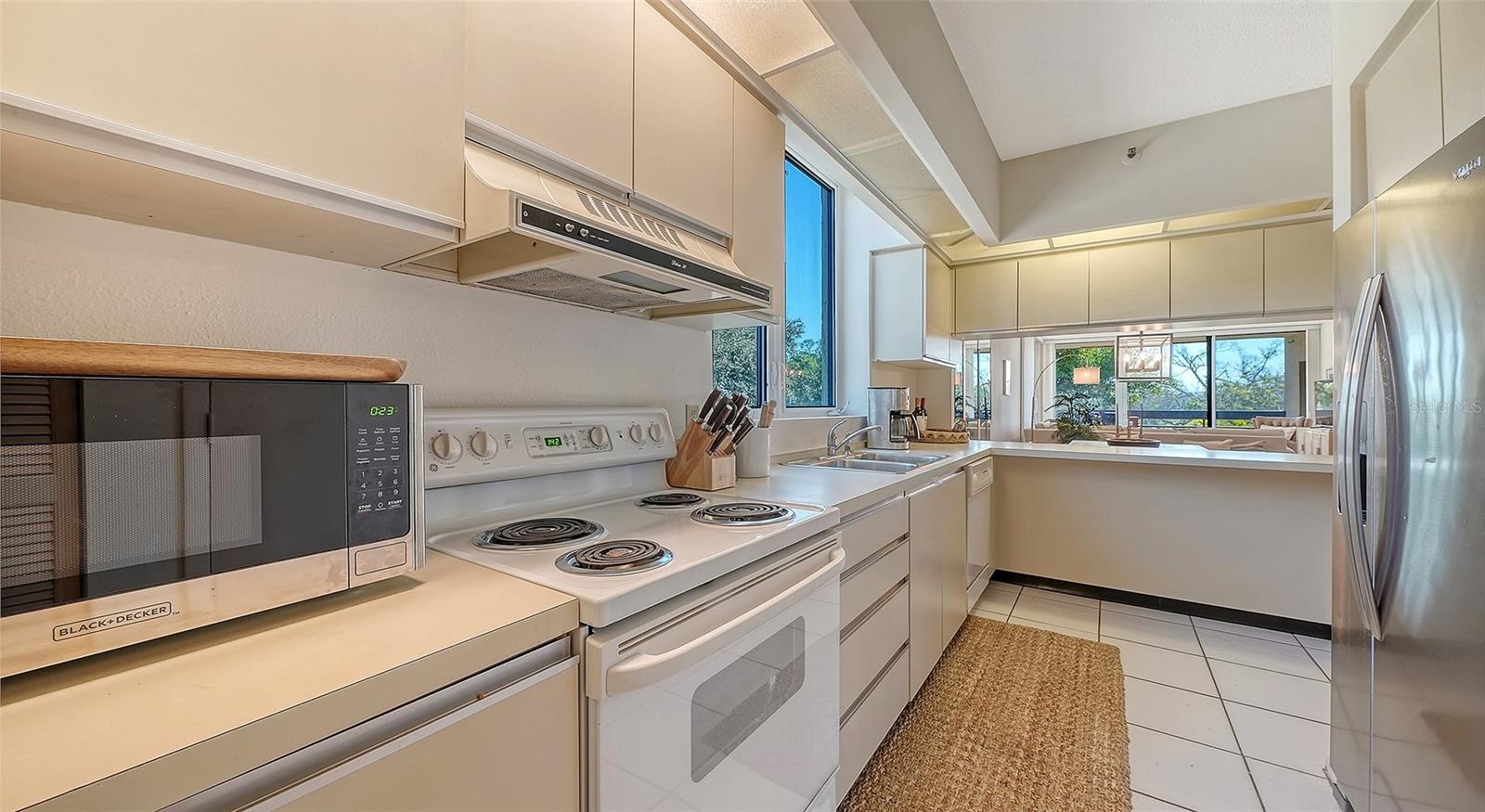 BEACHPLACE III - Residential