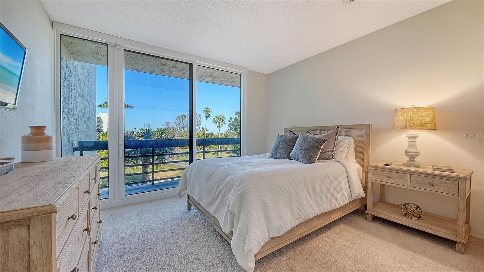 BEACHPLACE III - Residential