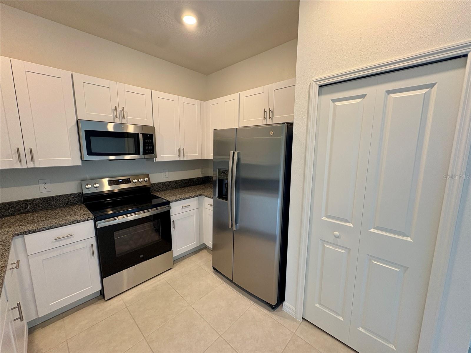 STONEGATE PRESERVE TOWNHOMES - Residential Lease