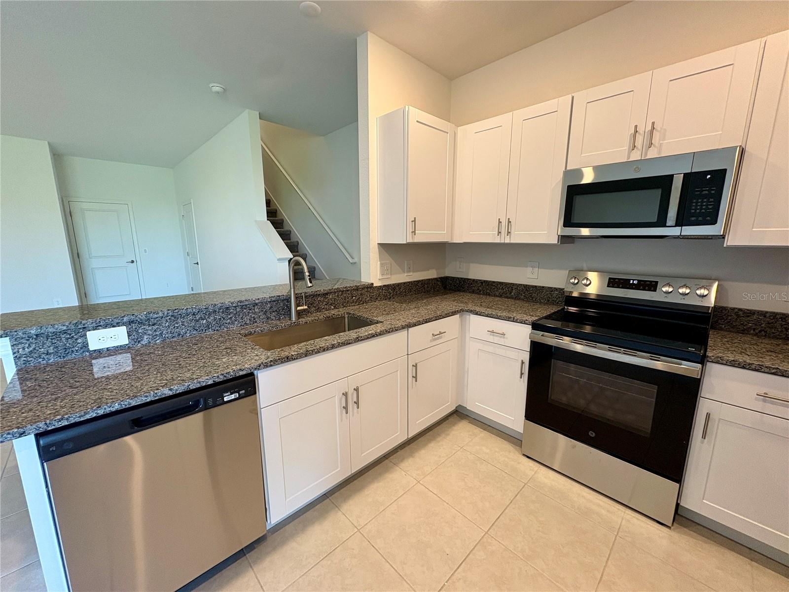 STONEGATE PRESERVE TOWNHOMES - Residential Lease