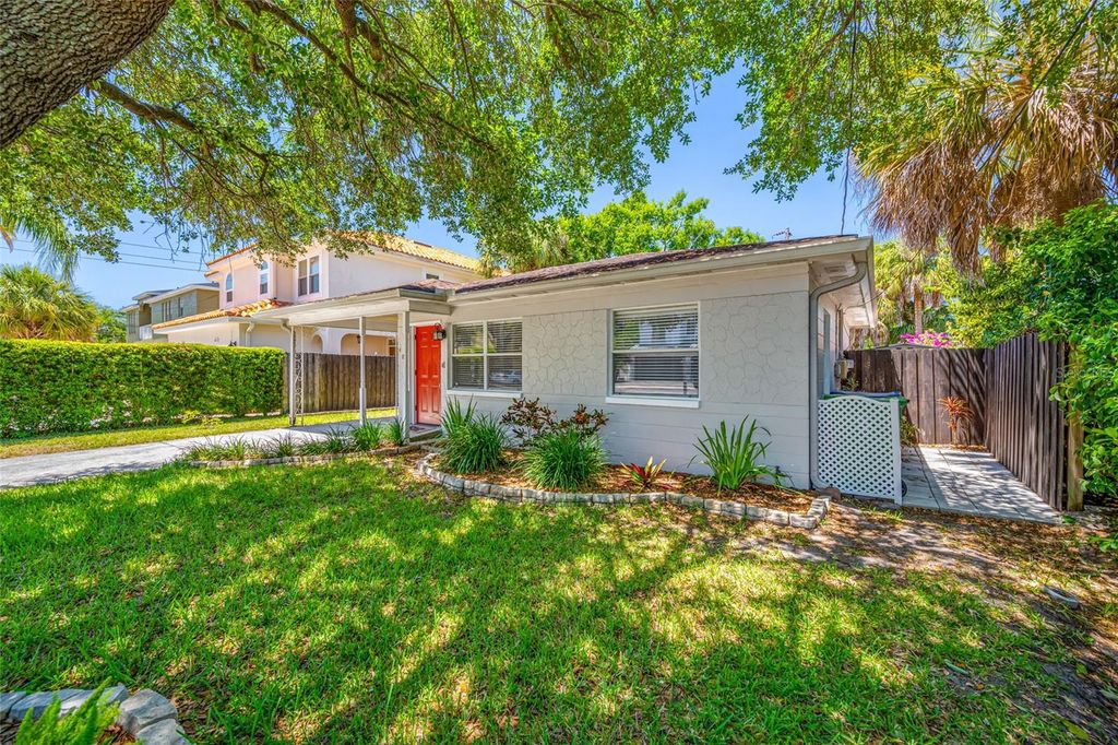 Photo of 407 S Habana Avenue, Tampa, FL 33609 (MLS # TB8501290)