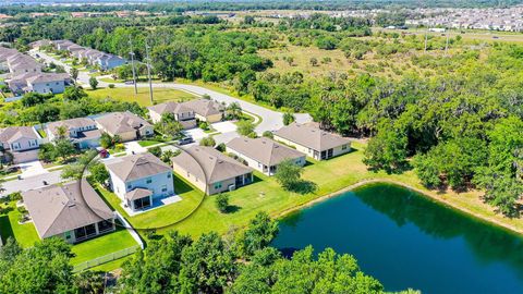 A home in ELLENTON