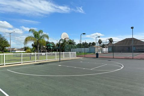 A home in ELLENTON