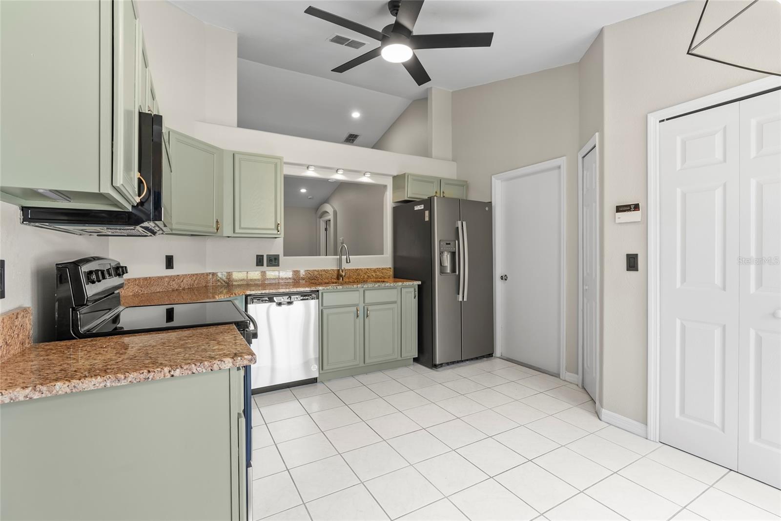 BRENTWOOD HILLS TRCT B UN 2 - Residential