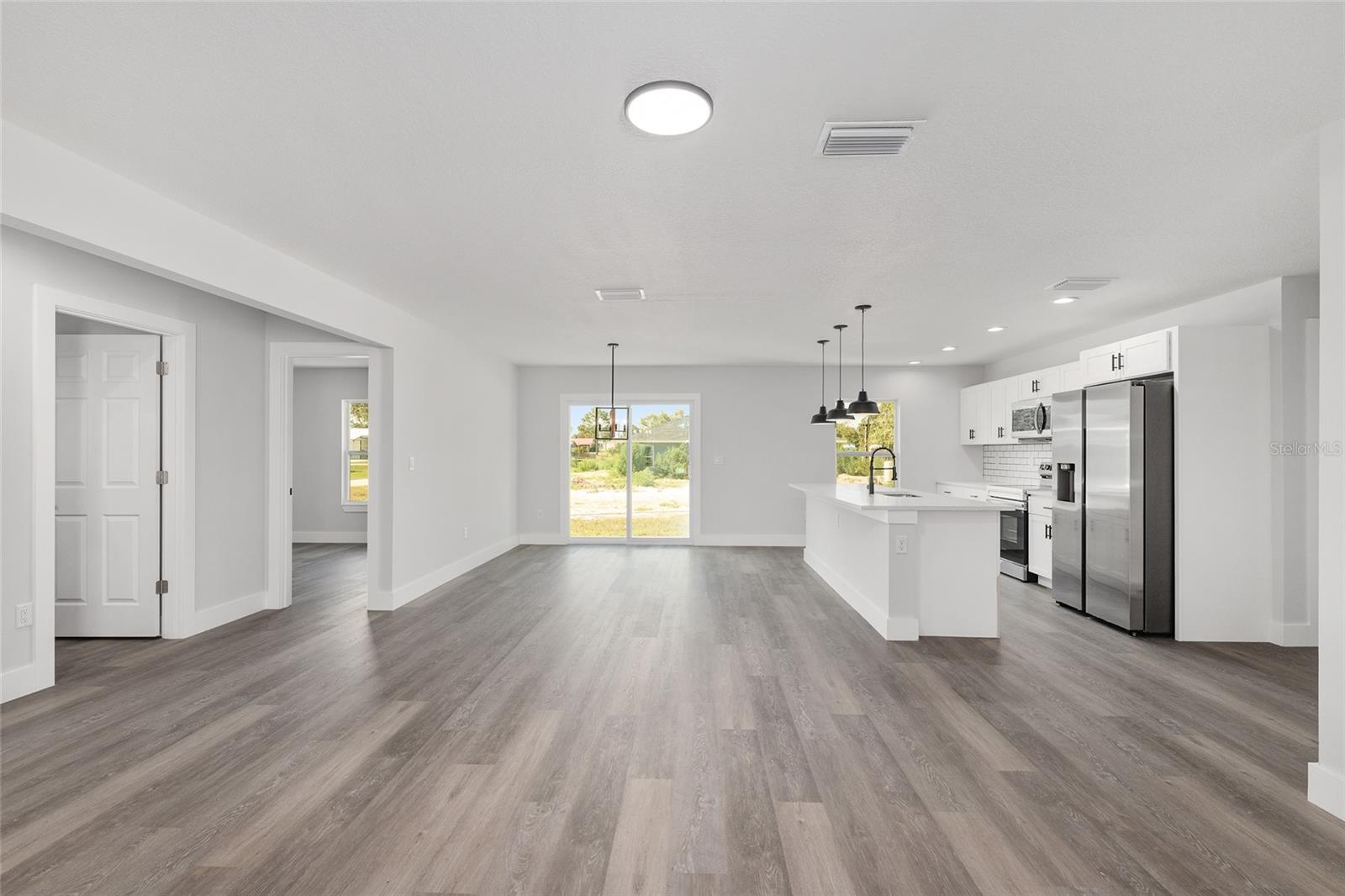 MARION OAKS - Residential