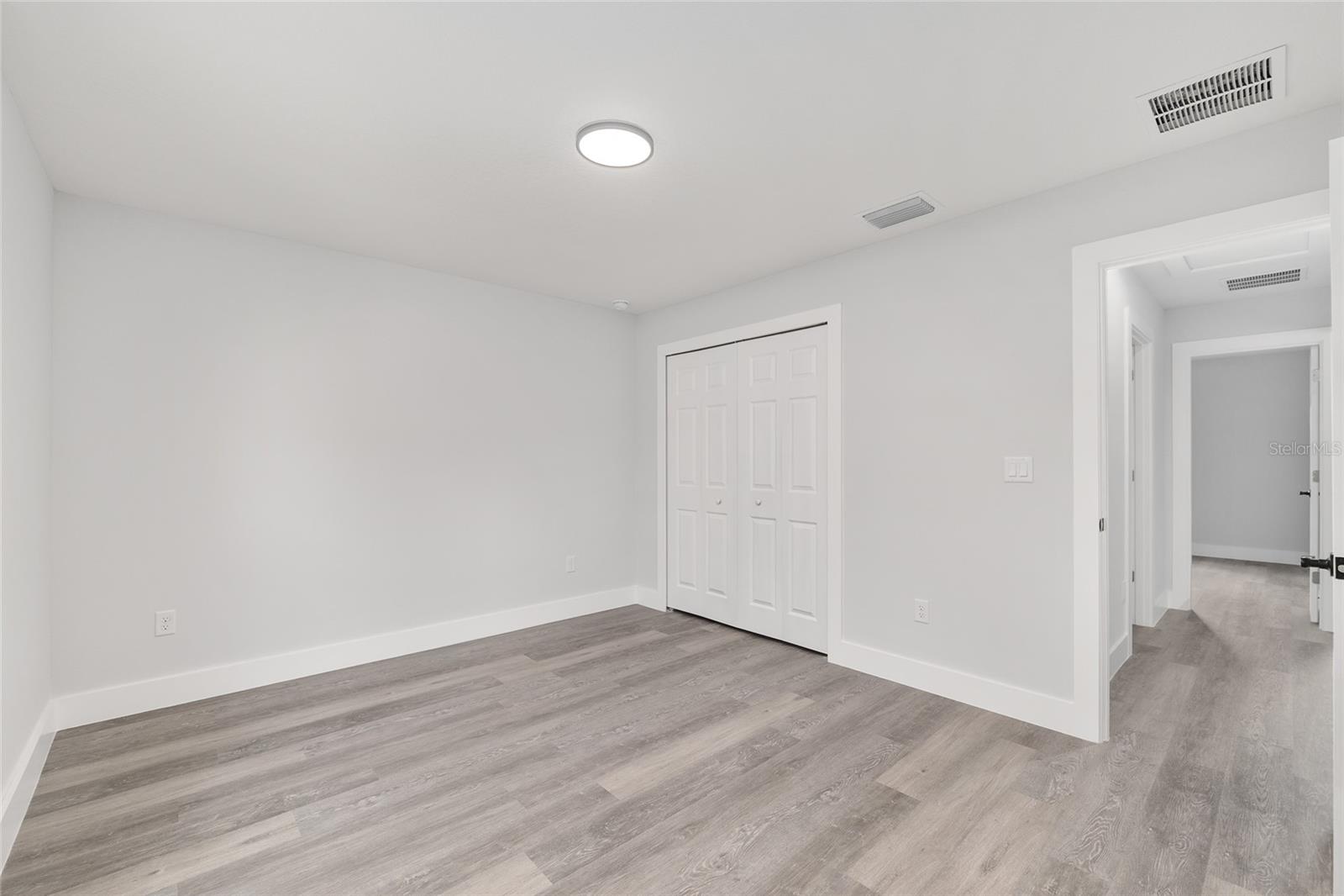 MARION OAKS - Residential