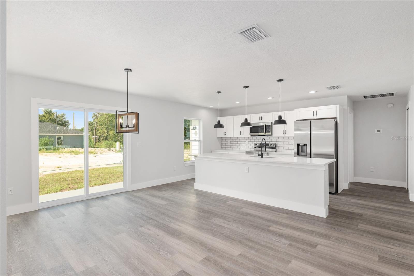 MARION OAKS - Residential
