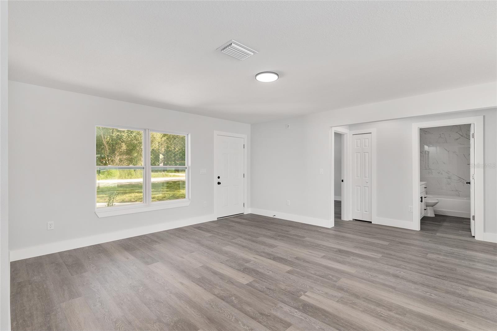 MARION OAKS - Residential