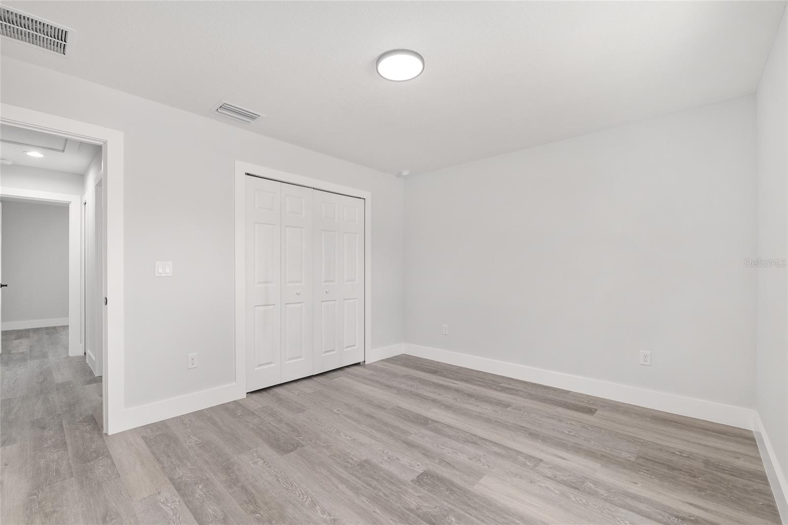 MARION OAKS - Residential