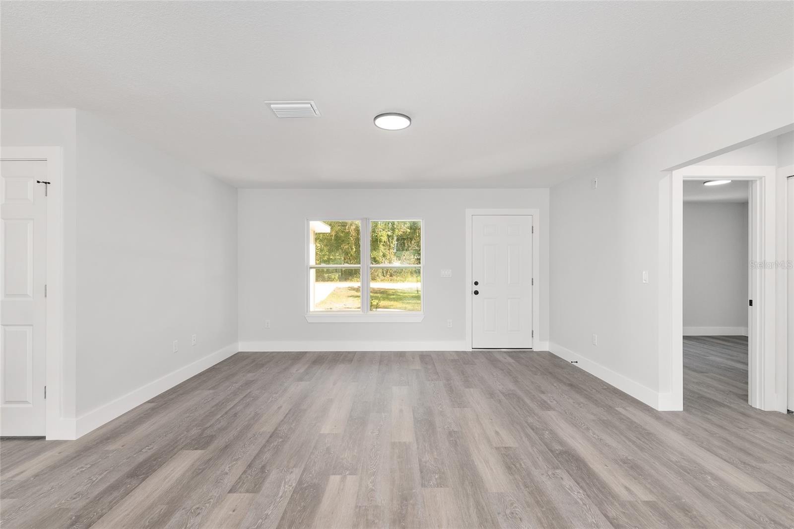 MARION OAKS - Residential