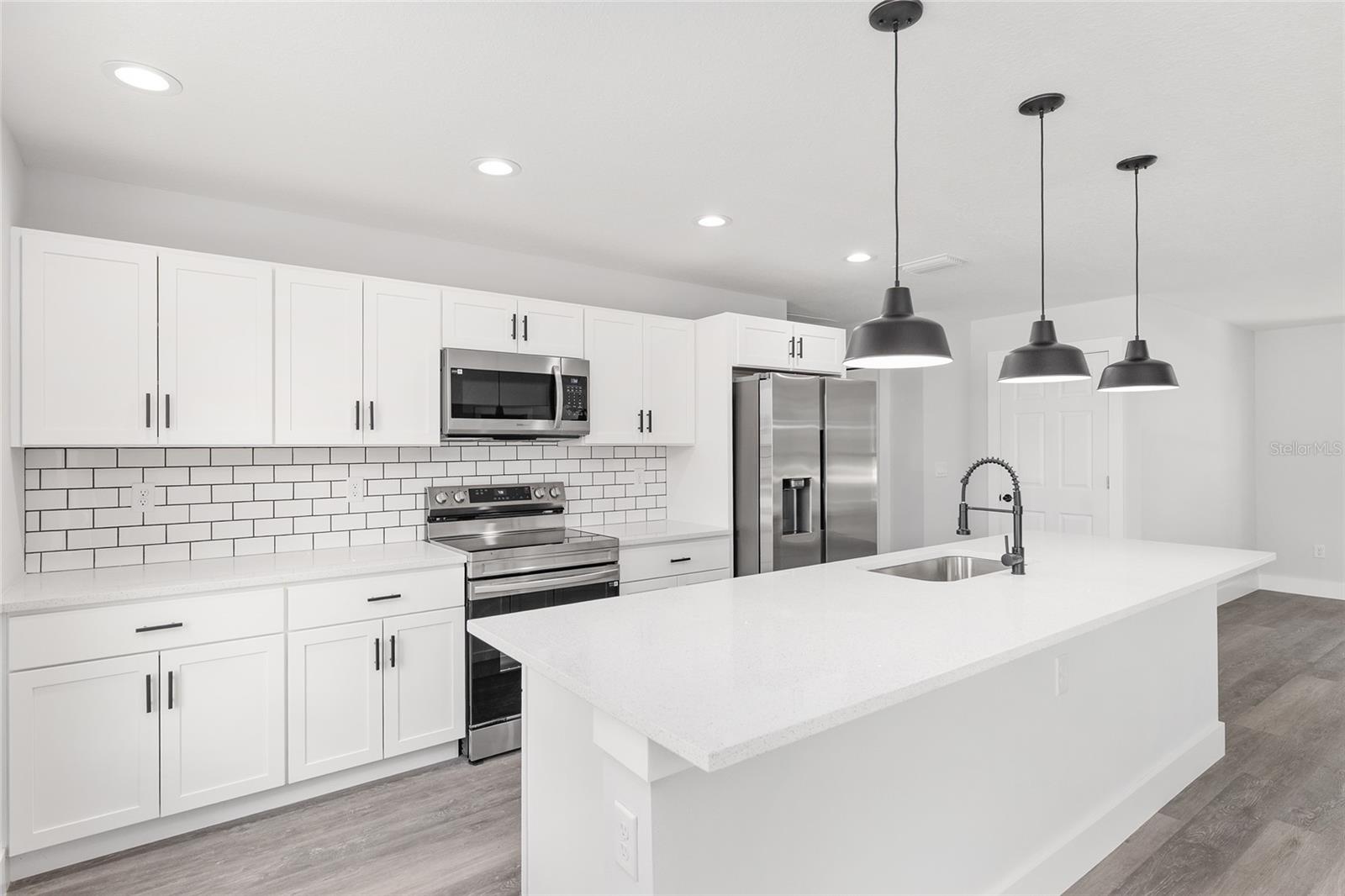 MARION OAKS - Residential