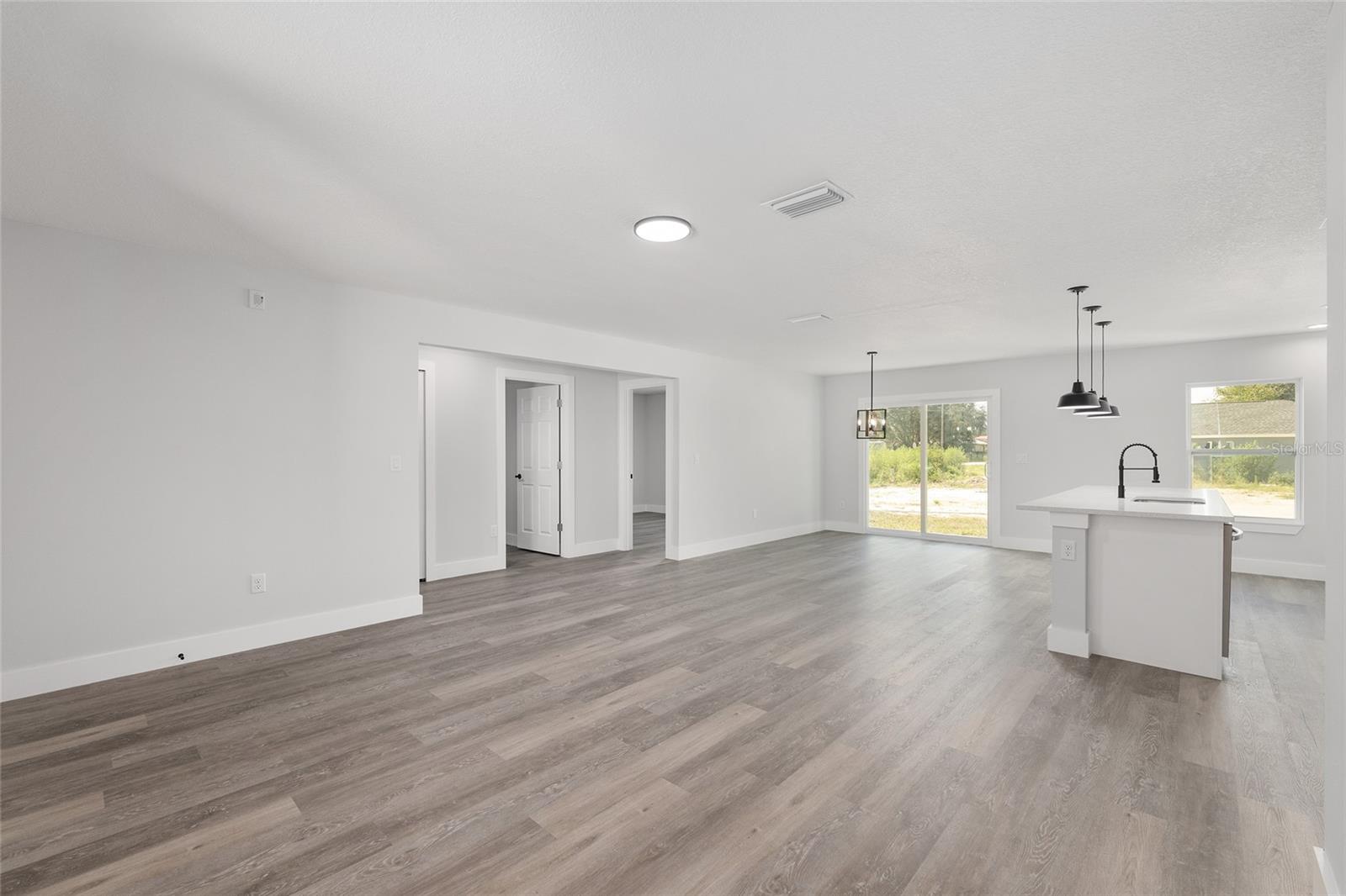 MARION OAKS - Residential