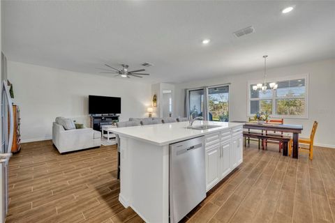 Tiny photo for 17590 Blazing Star Circle, Clermont, FL 34714 (MLS # G5104030)