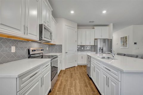 Tiny photo for 17590 Blazing Star Circle, Clermont, FL 34714 (MLS # G5104030)