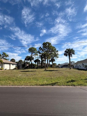 263 BROADMOOR LN, ROTONDA WEST, FL 33947 - Image 4396faaae3243aeb3ee6ff387a4c895d/37769997