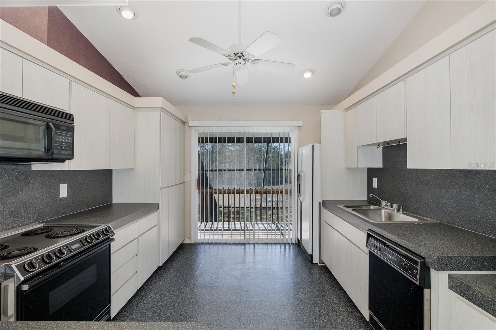 SUTTON PLACE - Residential