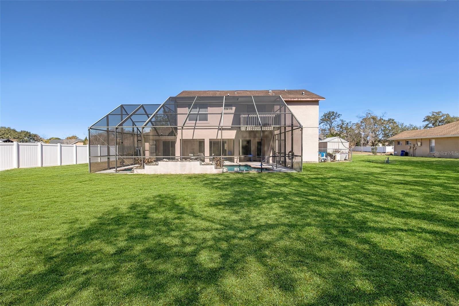 SUTTON PLACE - Residential