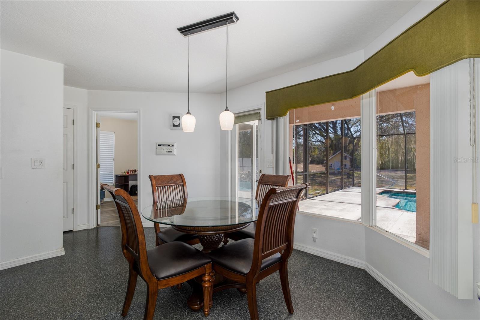 SUTTON PLACE - Residential