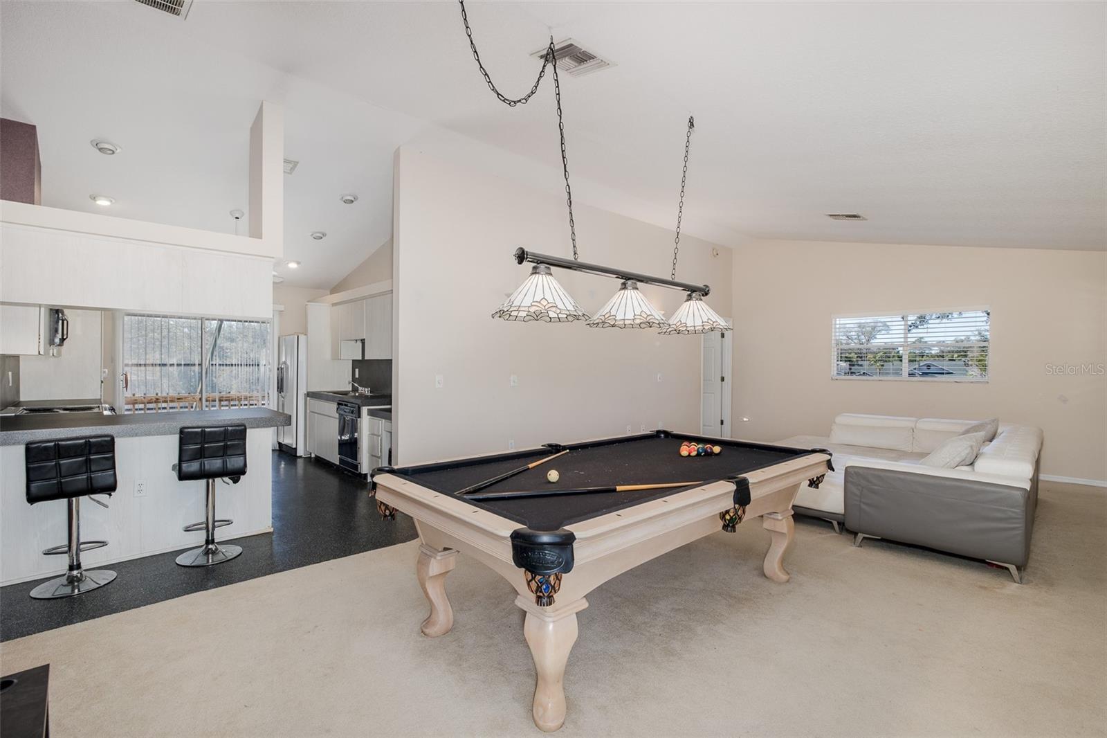 SUTTON PLACE - Residential