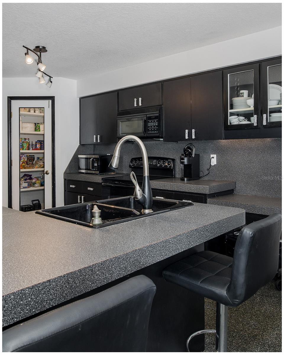 SUTTON PLACE - Residential