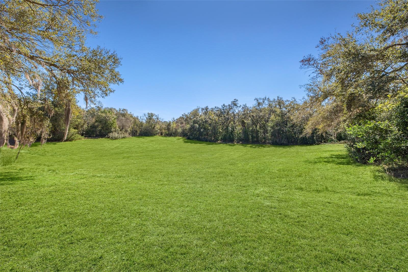 SUTTON PLACE - Residential