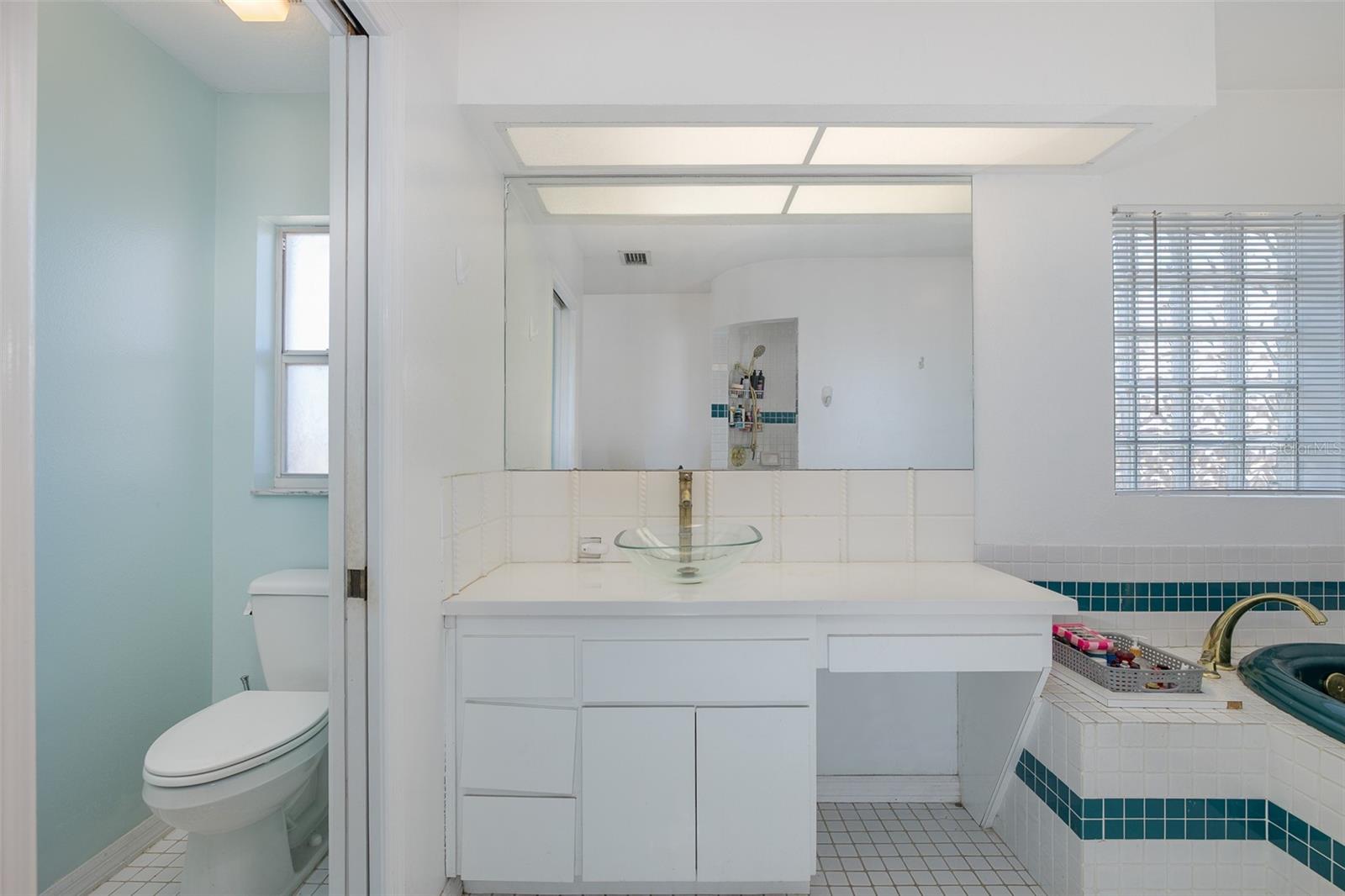 SUTTON PLACE - Residential