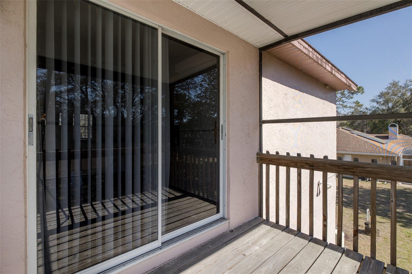 SUTTON PLACE - Residential